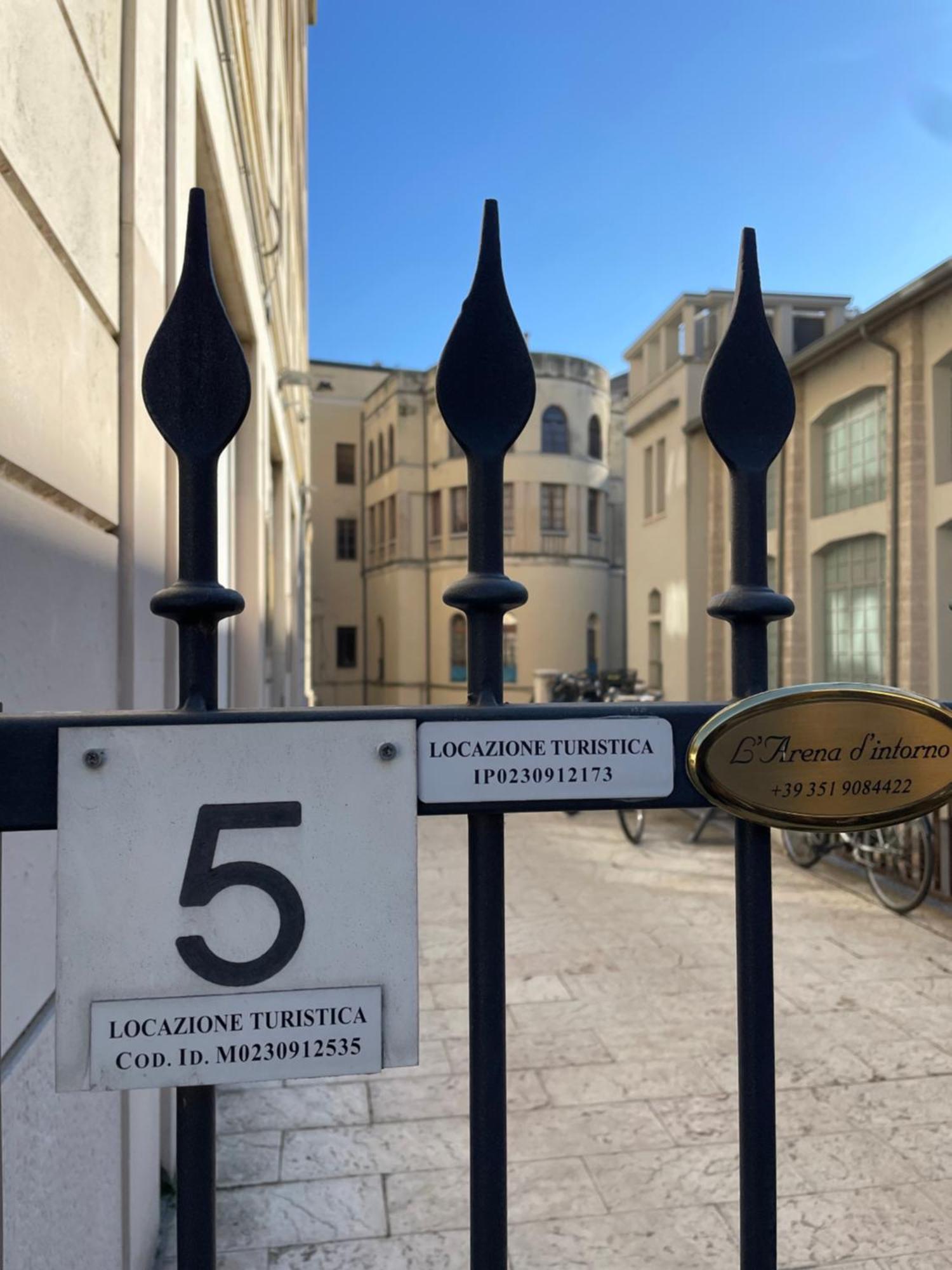 Arena D'Intorno Lägenhet Verona Exteriör bild
